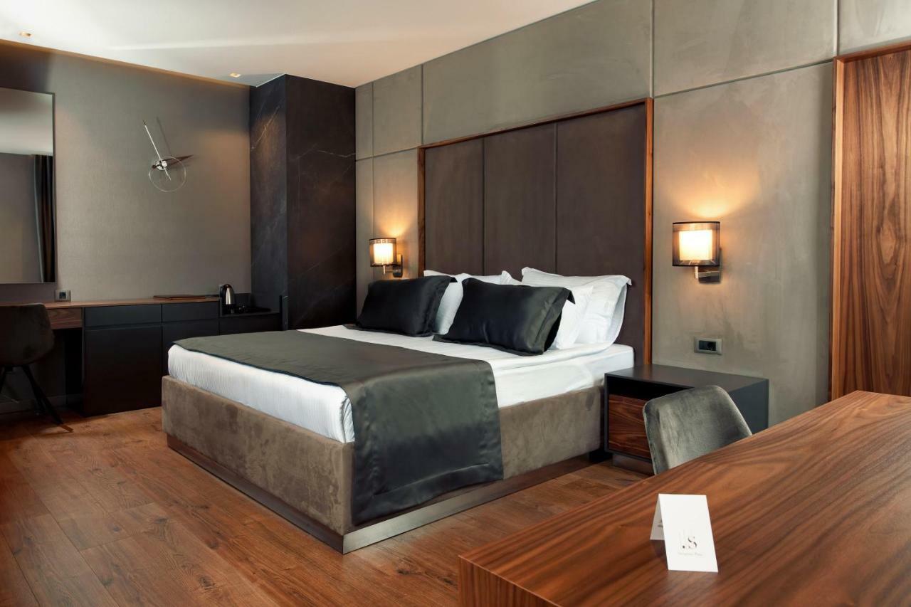 Seraphine Plaza Печ Экстерьер фото
