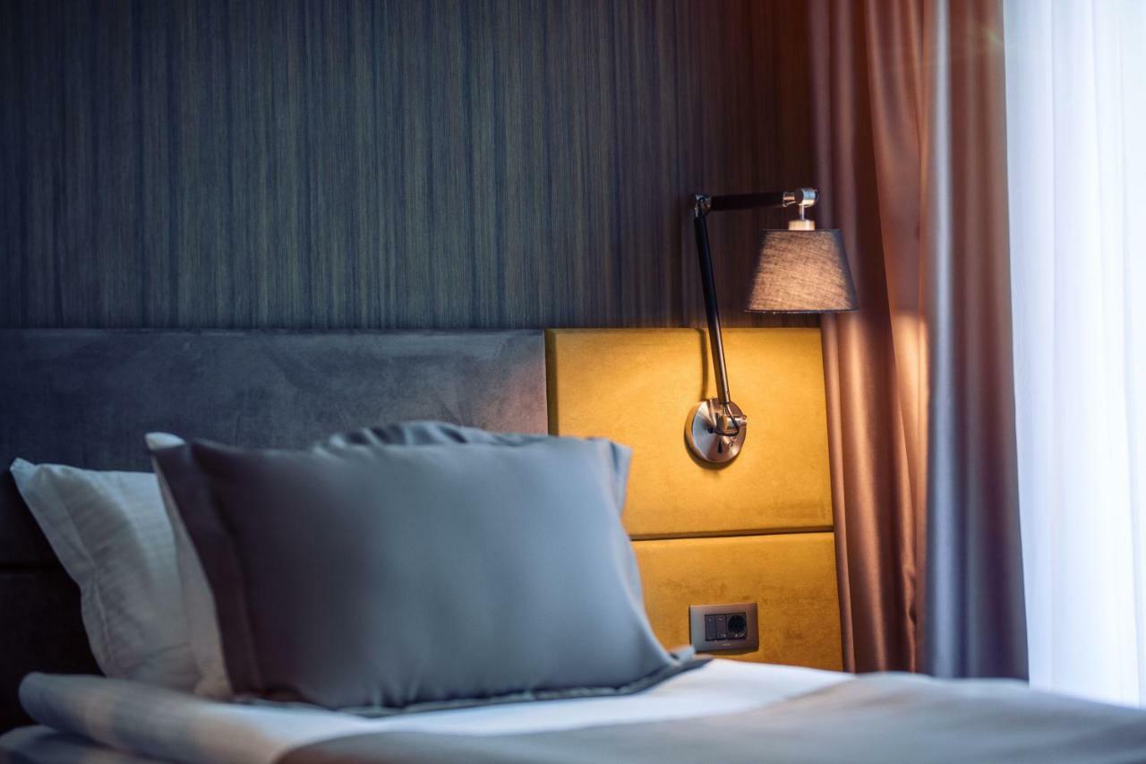 Seraphine Plaza Печ Экстерьер фото