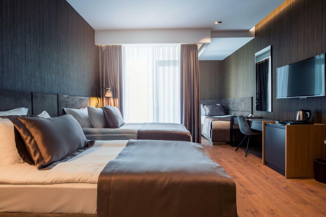 Seraphine Plaza Печ Экстерьер фото