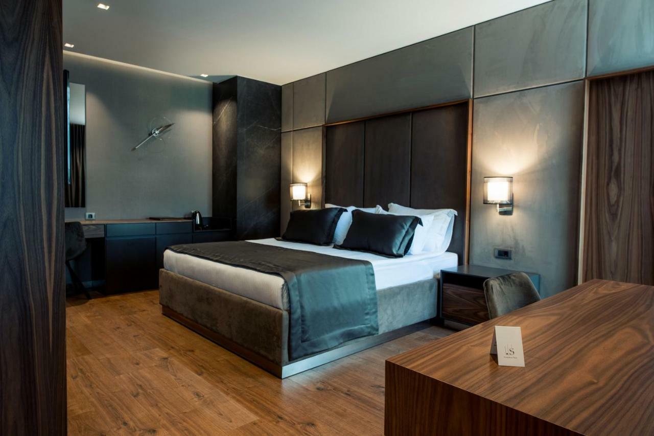 Seraphine Plaza Печ Экстерьер фото
