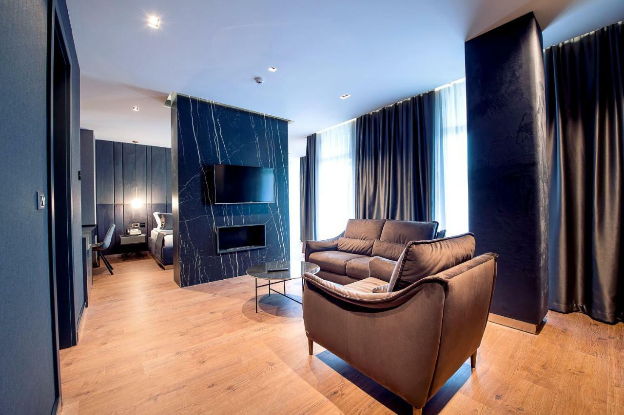 Seraphine Plaza Печ Экстерьер фото