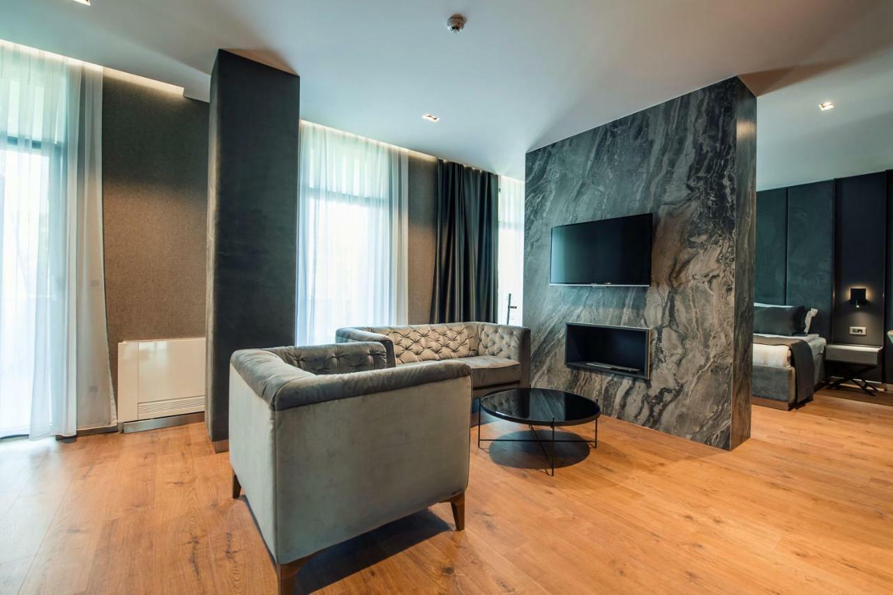 Seraphine Plaza Печ Экстерьер фото