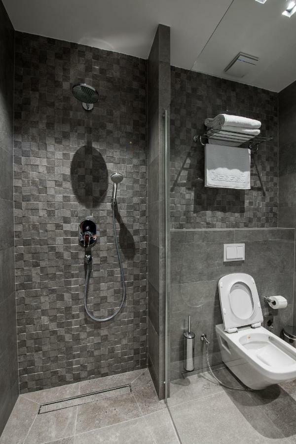 Seraphine Plaza Печ Экстерьер фото